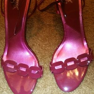 Fushia pantent unique shoe